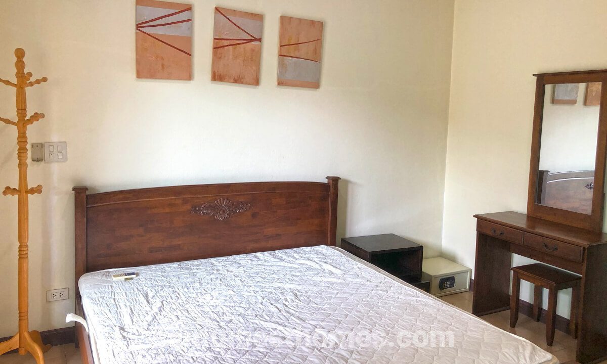 Holiday-Villas-Chaweng-05