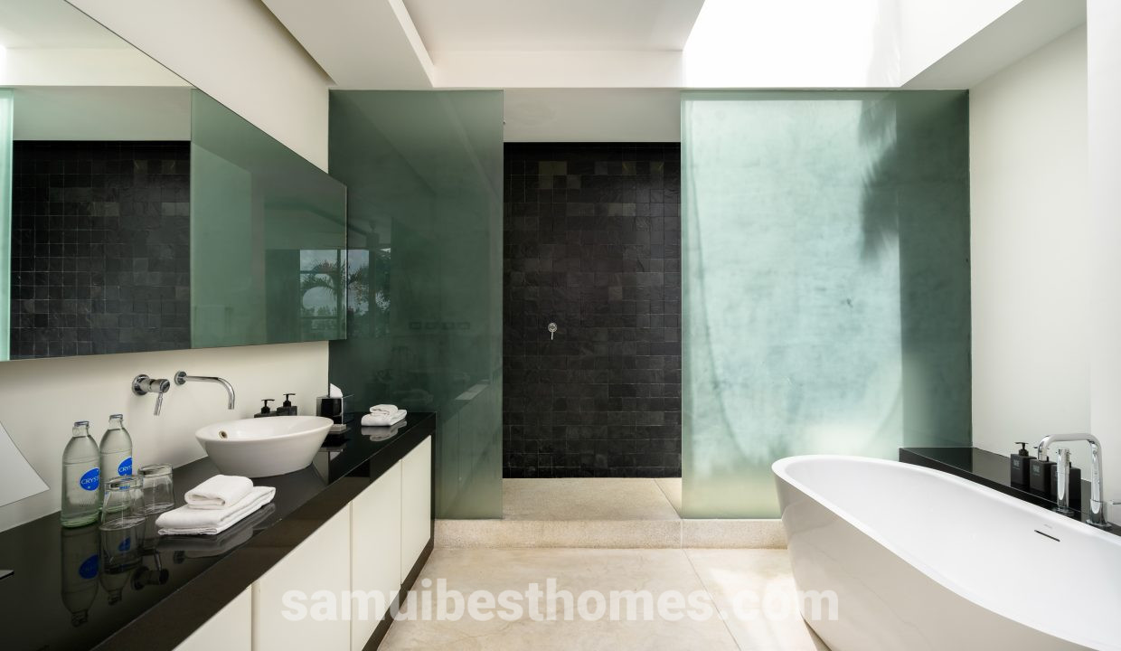 SMJ Villa 15 - Bedroom 2 Bathroom (1)