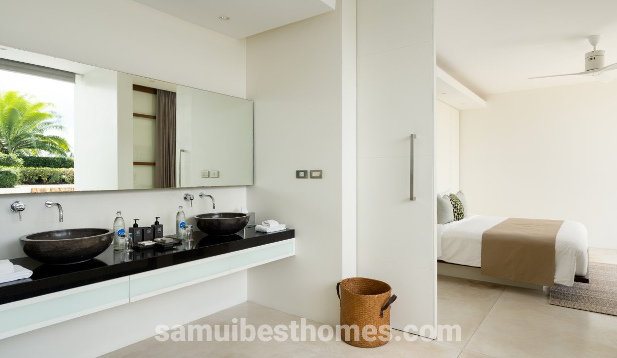 SMJ Villa 15 - Master Bathroom 2