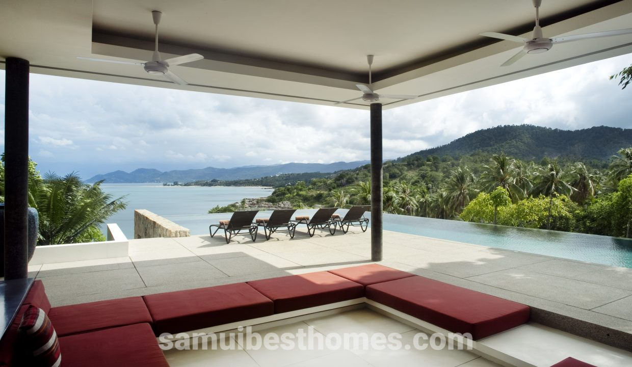 V19 Lounge View